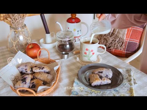 Видео: Привет, ноябрь🧦🧶🍂 | Самый уютный день с моими котами | Приготовление блинов, Японская кухня