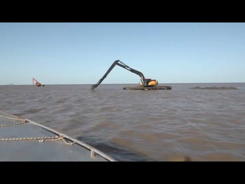 Видео: Атырау облысында өзен мен канал түбі тереңдетіліп жатыр