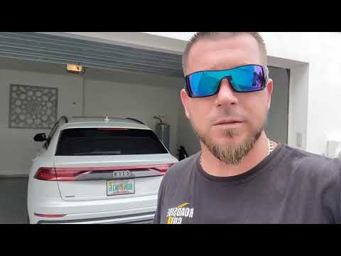 Видео: КАК ПОМЕНЯТЬ ШИНУ НА AUDI Q8