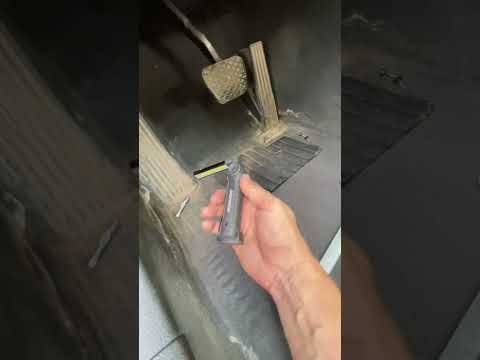 Видео: bmw стук в рулевой колонке (рулевой вал) причина часть 1