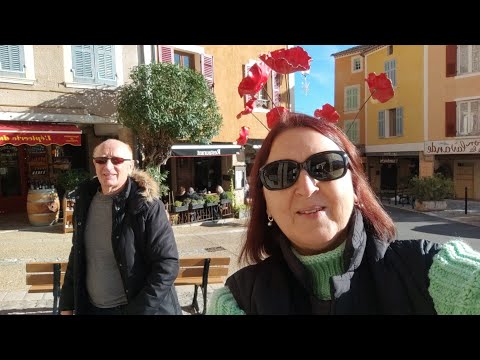 Видео: КРАСИВАЯ Прогулка по фаянсовой деревне МУСТЬЕ СВЯТАЯ МАРИЯ/ Видео  аккурат к РОЖДЕСТВУ/С ПРАЗДНИКОМ!