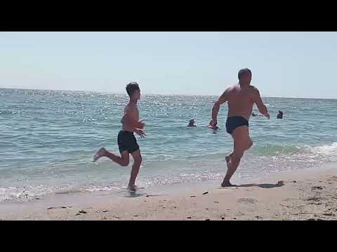 Видео: На левом пляже Черноморска.