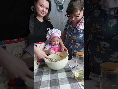 Видео: Республиканский конкурс "Ана, әже және мен". Участница: Верезомская Алиса (3 года).