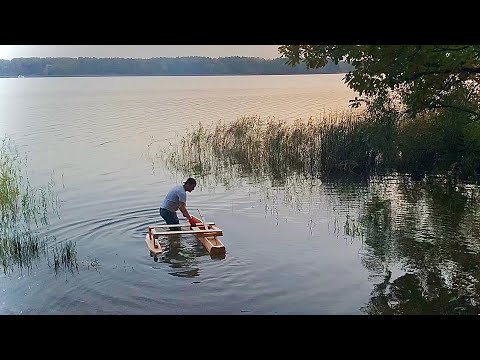 Видео: Лодка из бревна за 6 часов