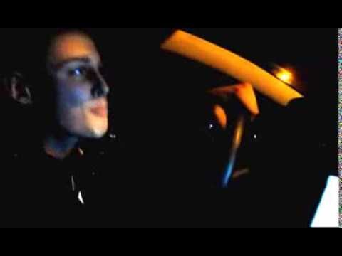 Видео: Зачитал в машине