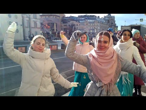 Видео: 2022 03 30 Харинама Чистые Пруды. Harinama in Moscow (Russia). Chistye Prudy.