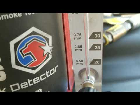 Видео: 2008 Toyota Rav 4 P0456 утечка испарителя очень маленькая