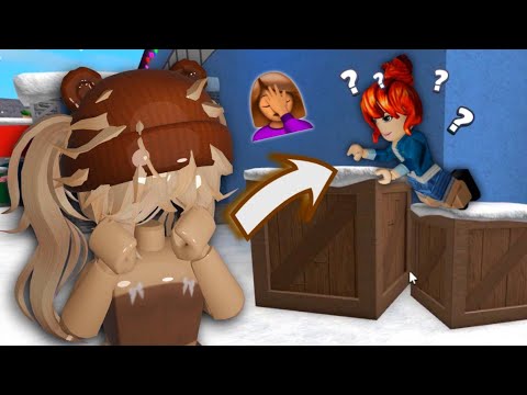 Видео: [ FUNNY MOMENTS ]  учу подругу играть в мм2
