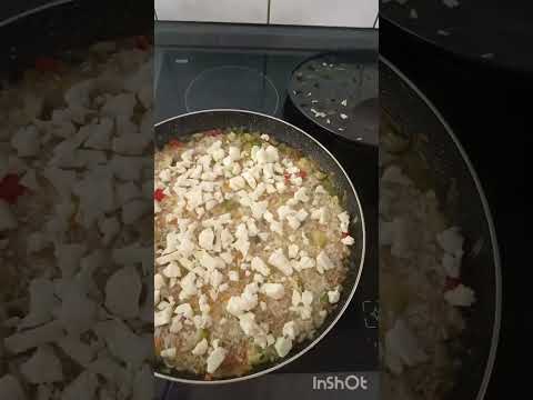 Видео: Рис в сковородці з овочами(Або плов з овочами,або тіпа Рагу без картоплі)).