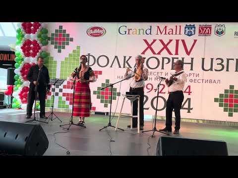 Видео: “Седнах да вечерям” и “Над Неда хвърчат” изп: Виктория Радева , Вокално студио “Медени звънчета” 