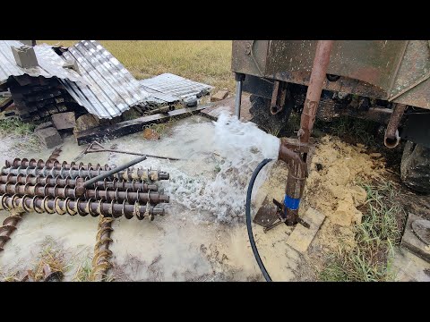 Видео: Нашли воду на дачном участке! Скважина на известняк с огромным дебитом 10 тонн воды в час