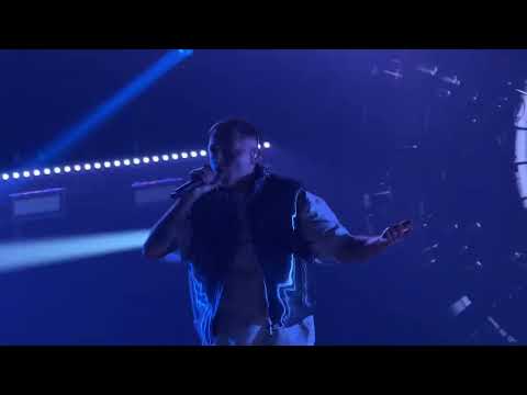 Видео: Oxxxymiron — Город под подошвой | Дубай 11.01.2024