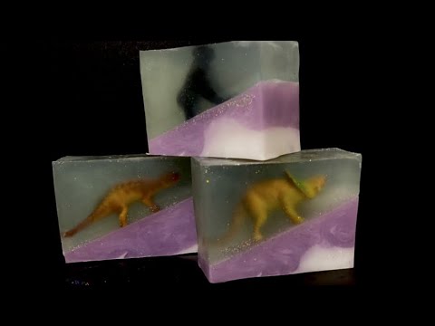 Видео: Как сделать Мыло с игрушкой. Детское мыло ручной работы. Мыловарение.