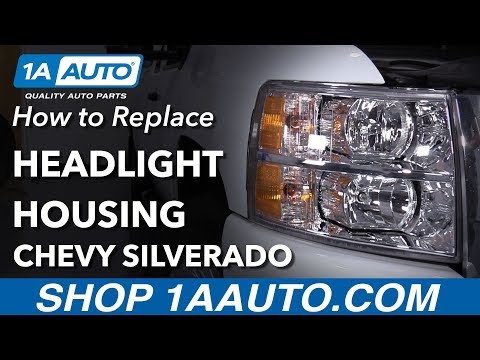 Видео: Как заменить корпус фары на Chevrolet Silverado 07–13