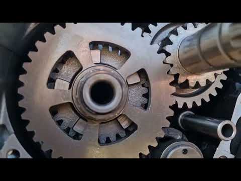 Видео: Неисправность КПП Kawasaki Ninja 650 , не переключается передача , не включает 3ю передачу  2022 г.в