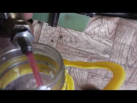 Видео: Удаление воздуха из радиатора печки  УАЗ 452