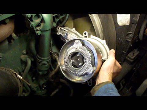 Видео: Замена водяного насоса VOLVO FH Water Pump Replacement