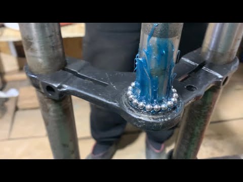 Видео: Установка передней вилки Восход 3м. Восстановление восхода 3м#Часть14