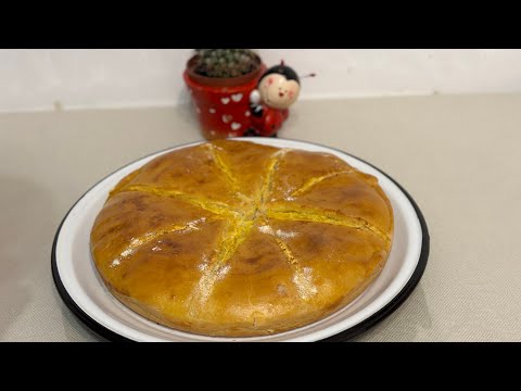 Видео: Наложен селски тутманик - Bulgarian recipe for tutmanik - Bulgaristan böreği TUTMANIK