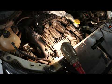 Видео: Веста 1,8. Лайффак по упрощению снятия впускного ресивера.