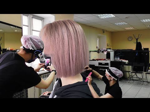 Видео: Красим волосы в розовый блонд. Как обновить растяжку цвета.