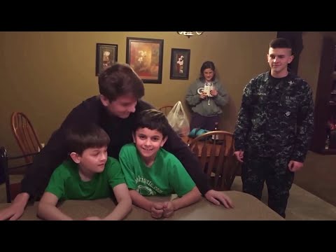 Видео: Подборка самых эмоциональных солдат, возвращающихся домой, 2025 года!