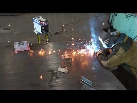Видео: Аврора Динамика 2000, обзор сварочного процесса.