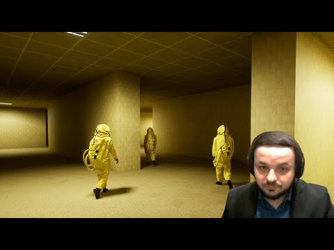 Видео: Жмиль играет в Escape the Backrooms с Лерой Кабиш, Зио и Фоксиком