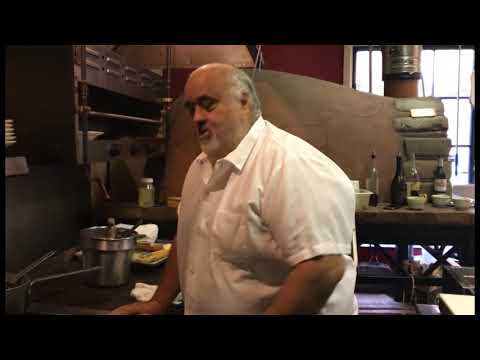 Видео: Омлет с беконом, помидорами и сыром чеддер