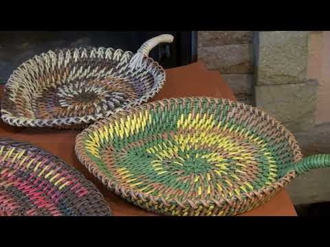 Видео: Поднос - листик корневым плетением