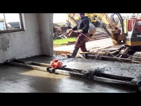 Видео: Работа виброрейкой " КРАСНЫЙ МАЯК" ИВ-99