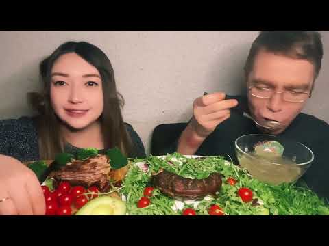 Видео: МУКБАНГ и ответы на вопросы от Сергея 😀 у нас вкусняшки 😍