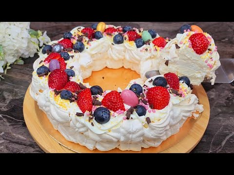 Видео: БЕЗ МУКИ! САМЫЙ ПРОСТОЙ и УДАЧНЫЙ РЕЦЕПТ! ВКУСНЕЕ, ЧЕМ В МАГАЗИНЕ! МЕРЕНГОВЫЙ ТОРТ ЗА 10 МИНУТ!