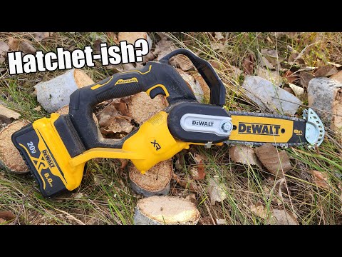 Видео: Обзор бесщёточной цепной пилы DEWALT 20 В 8 дюймов DCCS623B DCCS623L1
