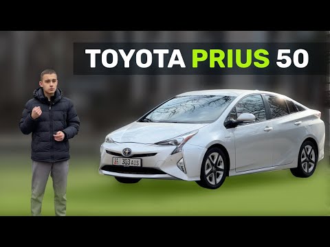 Видео: Расход 5 литров?! | Обзор Toyota Prius 50 + опыт использования