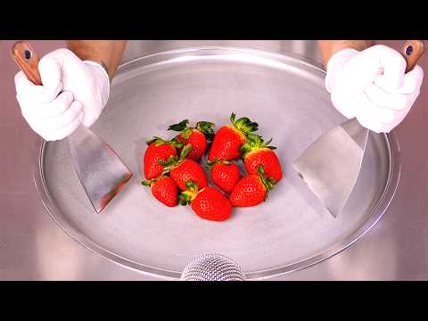 Видео: Я превращаю клубнику в роллы с мороженым! (-30°С) | Не разговаривать | АСМР