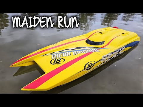 Видео: Aeromarine Mean Machine 29 Catamaran P Limited, комплектация 4 шт., Spektrum 3660 2400kv, Castle ...