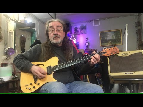 Видео: американец с яркой индивидуальностью - Carvin AE185