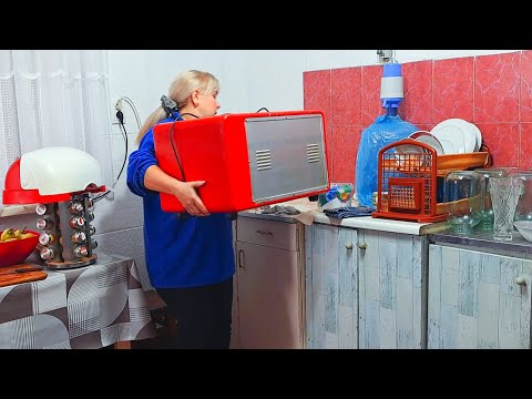 Видео: Что за погром?Старушке пора  на пенсию