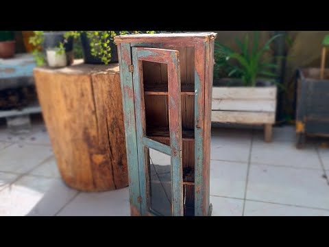 Видео: Очень старый аптечный (или кухонный) шкаф. Реставрация.