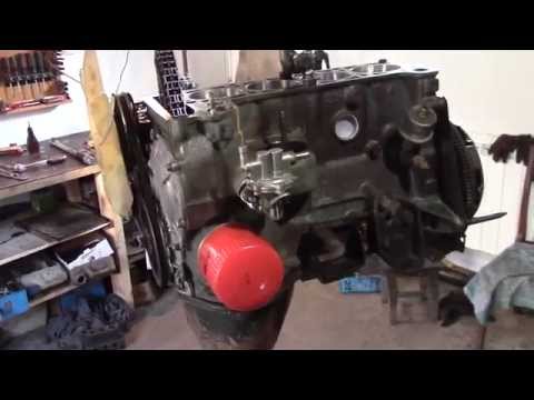 Видео: Часть 2 Lada Niva 1,7 4x4 Откуда тосол (антифриз)в масло поддоне.Ремонт ВАЗ 2121 Нива