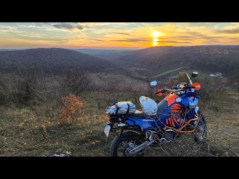 Видео: Бездоріжжям на KTM 990 Adventure/ Осіння вилазка полями,лісами