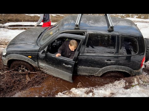 Видео: Разбитая дорога к озеру Великое.