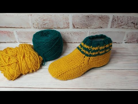 Видео: Уютные Домашние Тапочки//Следки Без Единого Шва на двух спицах 🧶🧶🧶(можно использовать остатки)