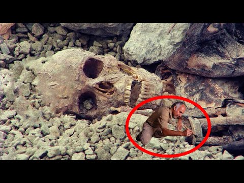 Видео: Нечто Странное Археологи Заметили в Этих Жутких Находках