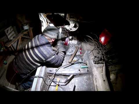 Видео: Переварка водительского пола Мерседес W123