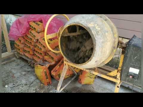 Видео: Сарай из опилкобетона