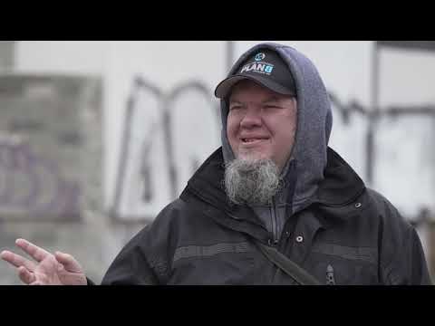 Видео: Диалог со Стасом Почобутом: Жестяной барабан.