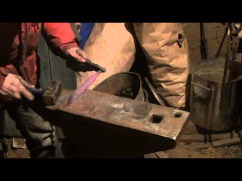Видео: Что такое настоящий кованый нож.