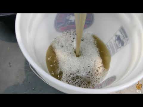 Видео: Химчистка салона автомобиля. Делаем Правильно !